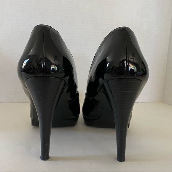 Vintage Guess Black Patent Leather Platform Pumps in Size 10 - Picture 7 of 11